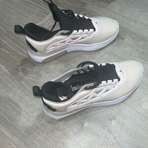 Women’s Jordan shoes 6.5